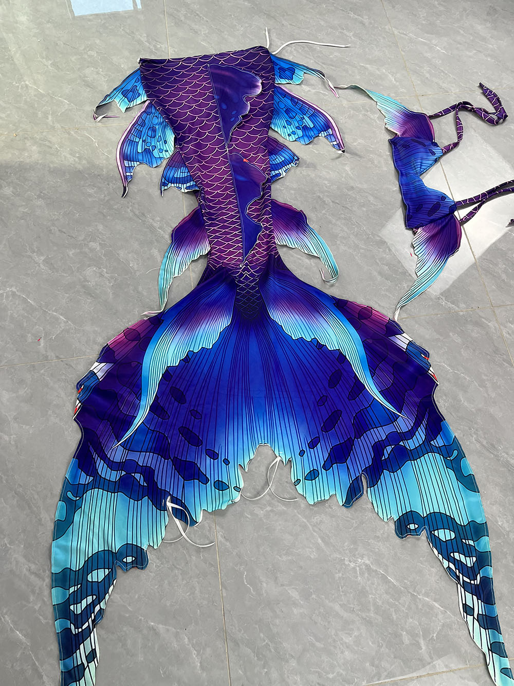 Colorful Dreamy Mermaid Tail A - đánh giá và giá Aquarium & Marine Museum Ums