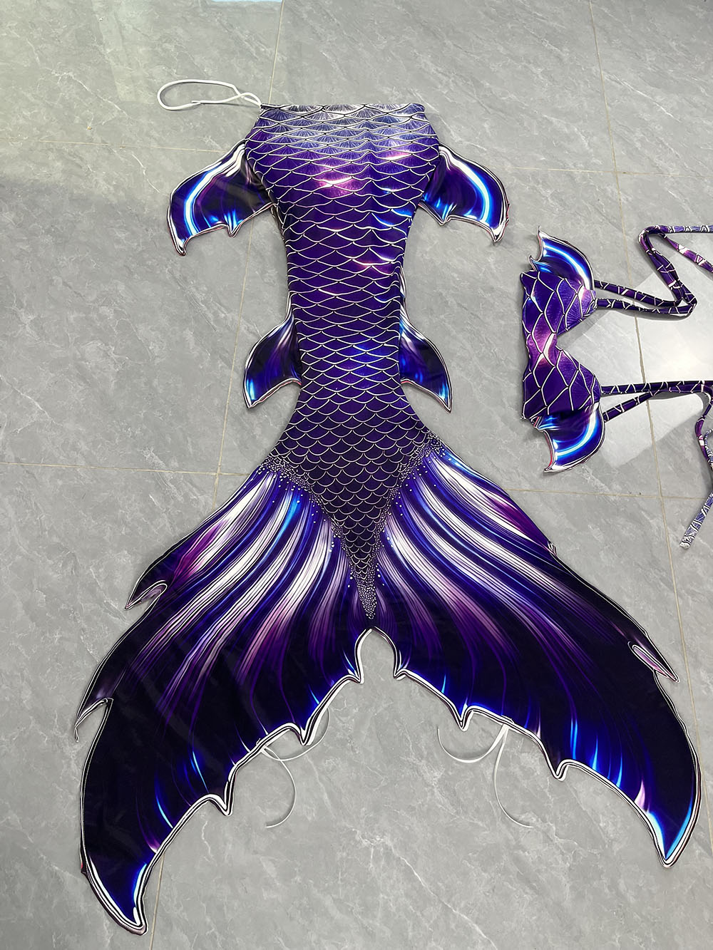 Colorful Dreamy Mermaid Tail A - đánh giá và giá Aquarium & Marine Museum Ums