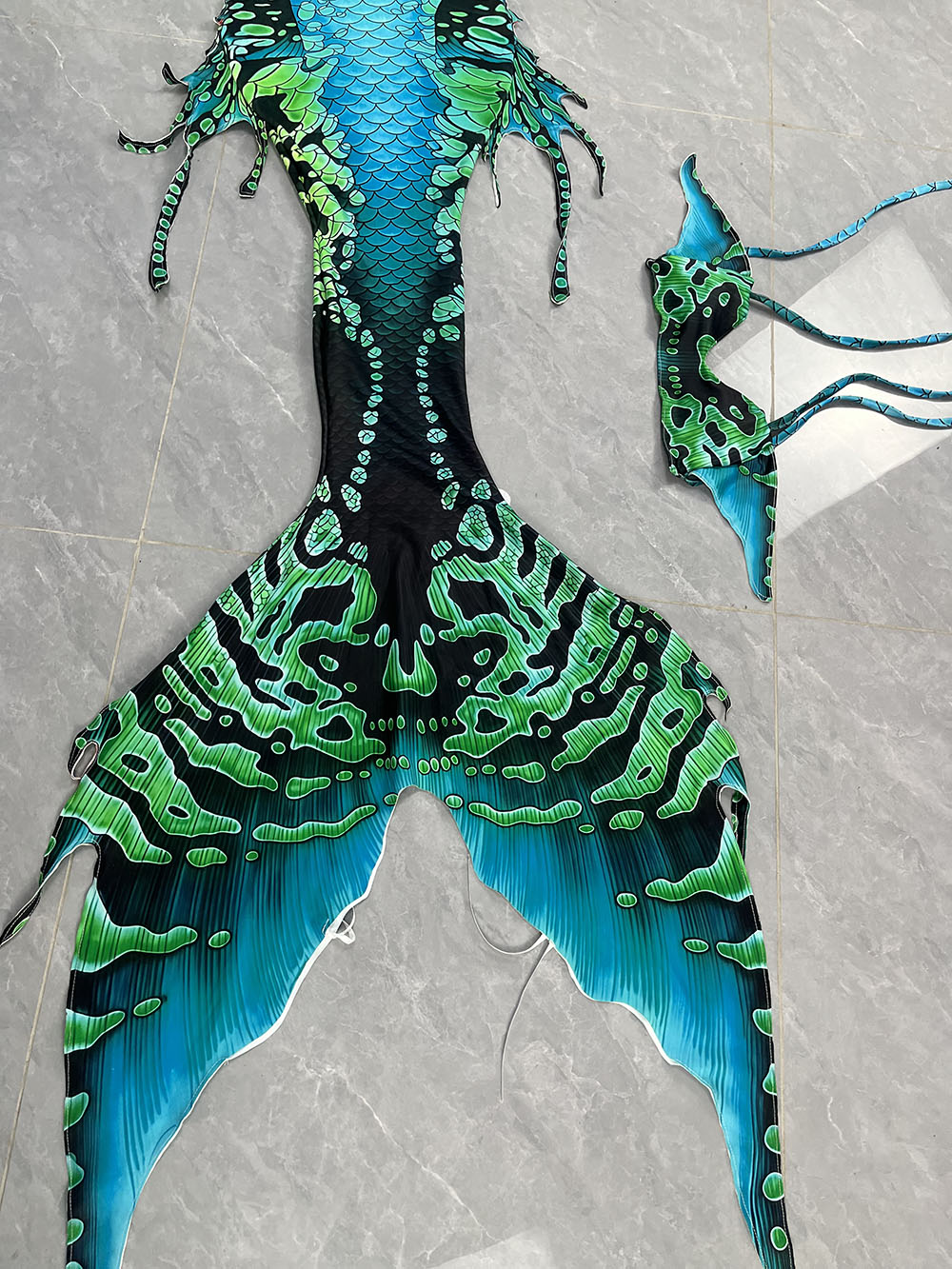 Hot selling Colorful Mermaid T - đánh giá và giá Aquarium & Marine Museum Ums