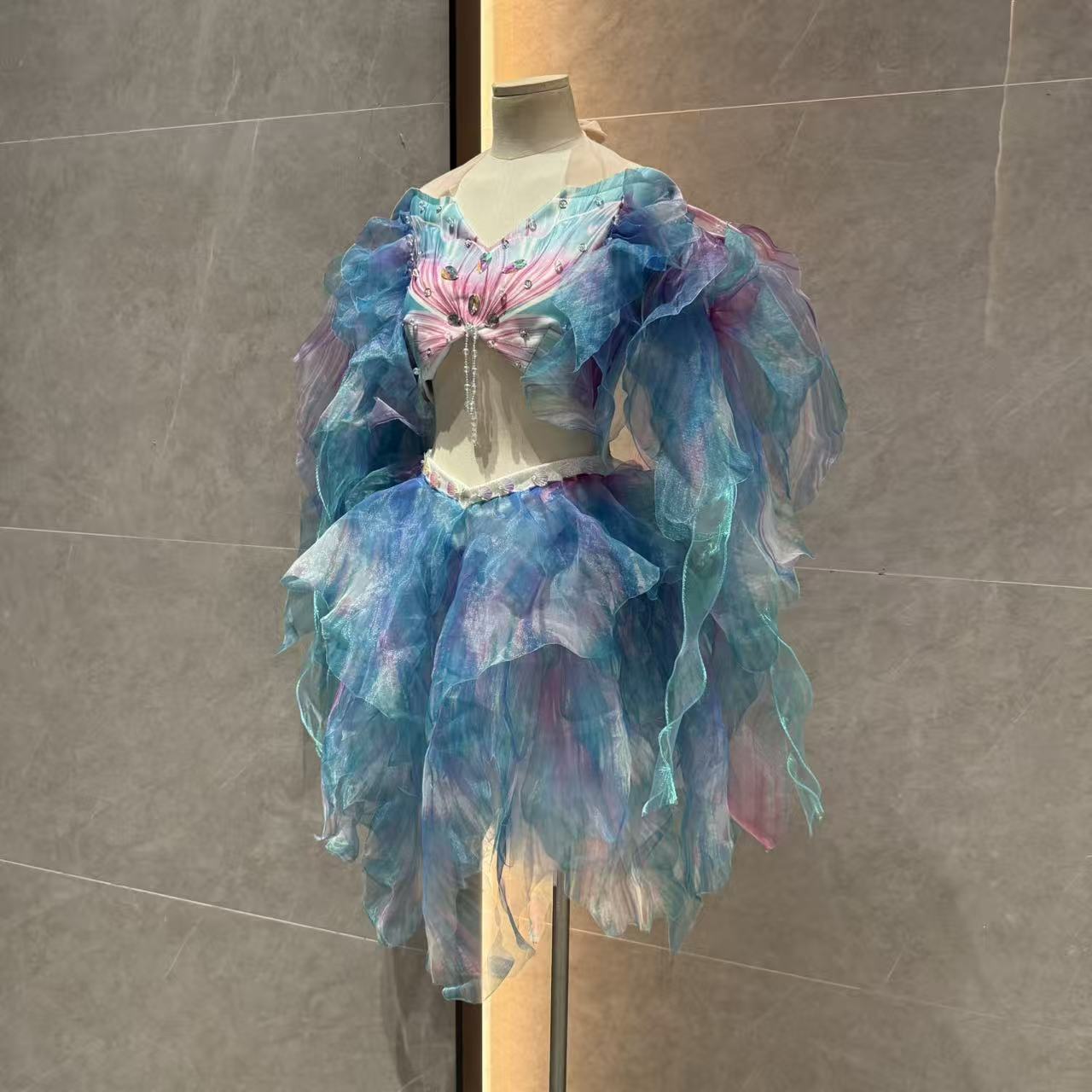Mermaid Water Dance Skirt Prin - đánh giá và giá Aquarium & Marine Museum Ums